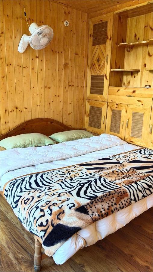 Kasol Wooden Cottage Esterno foto