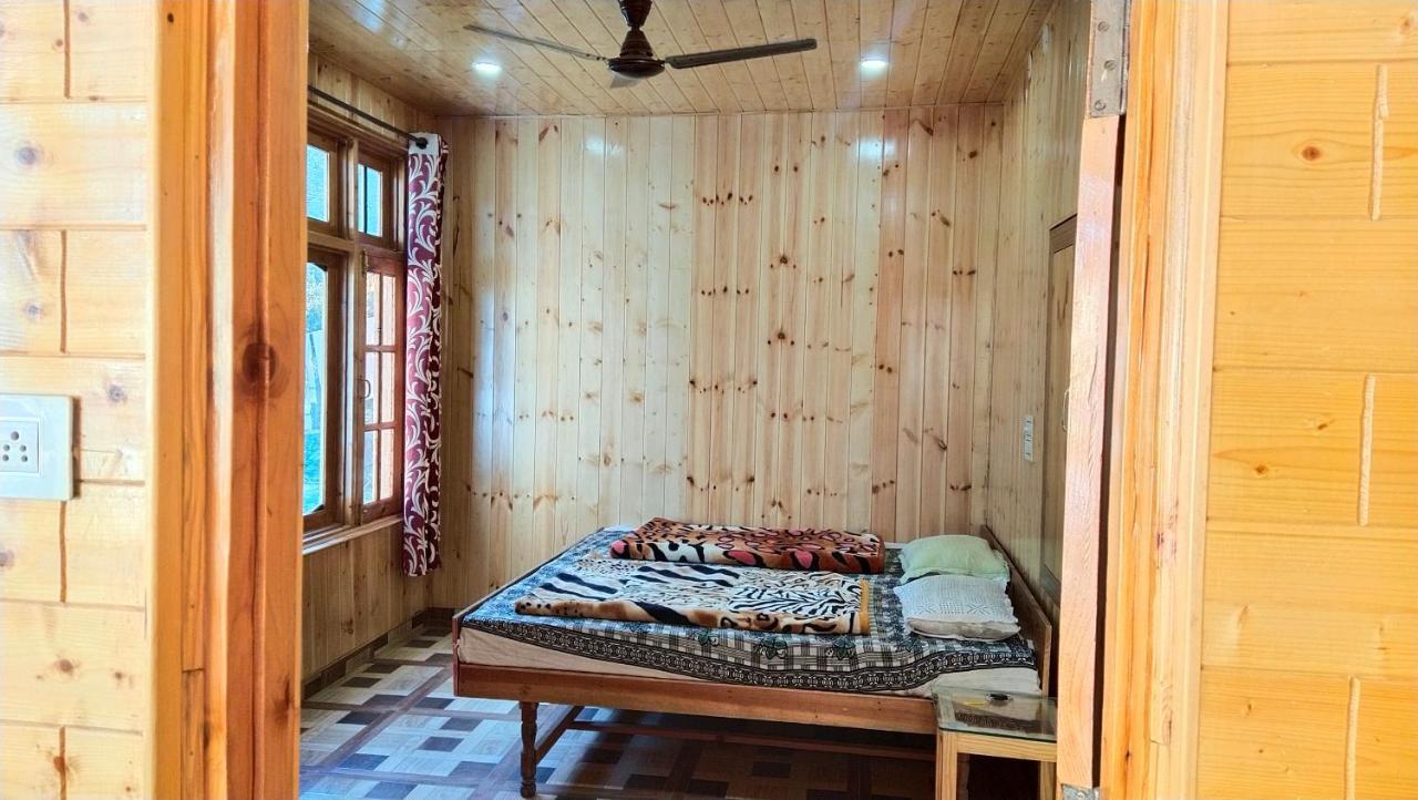 Kasol Wooden Cottage Esterno foto
