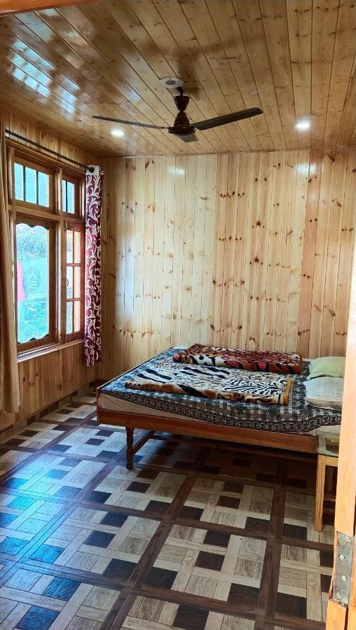 Kasol Wooden Cottage Esterno foto
